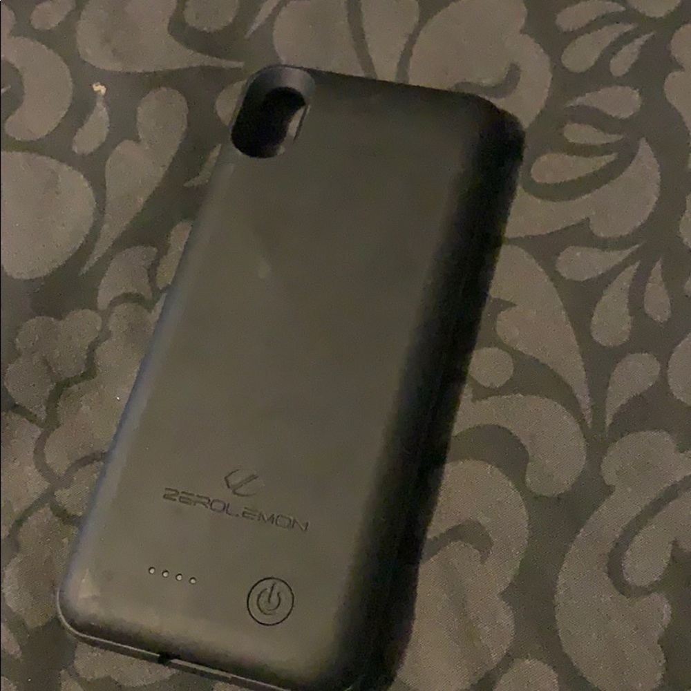 iPhone X charging case